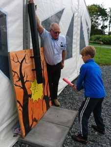 Ready to drop: splatting the rat isn't as easy as it looks</span srcset=